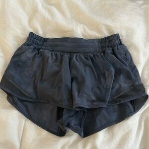 Lululemon hotty hot shorts. Size 6. 2.5 length
